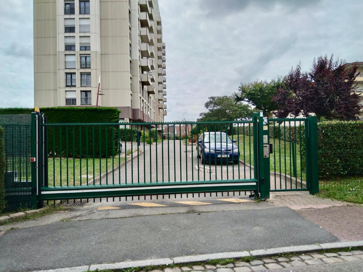 Grand F2 De 47M2 Au 15Eme Etage Dans Une Residence Tres Calme - 017 Руан Екстер'єр фото